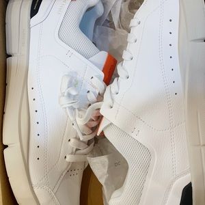 NEW On Running Men’s White Sneakers